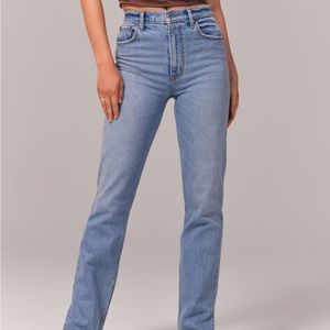 Abercrombie & Fitch Ultra High Rise 90s Straight Jean
